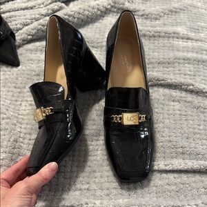 Liz Claiborne Black Embossed Loafers with Gold Detail